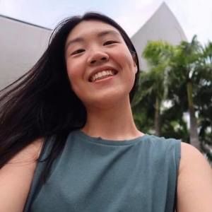 Meet your Posher, Valerie